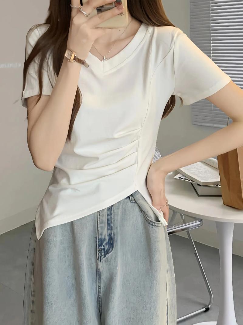 挖到寶了！收腰設(shè)計(jì)短袖上衣，柔軟舒適又親膚，姐妹必備！